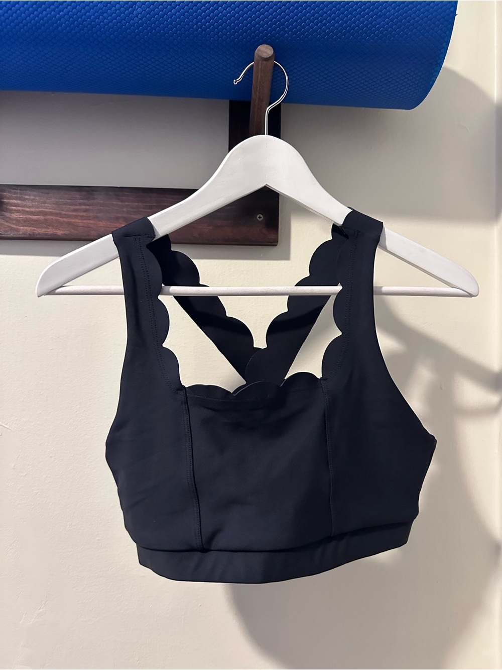 Noli Scalloped Detail Black Sports Bra - Women